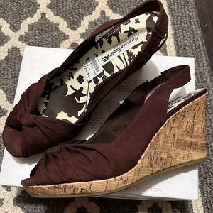 Size 9 brown wedges